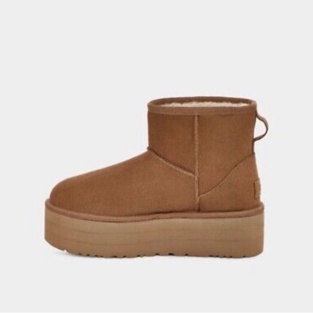 NEW Ugg Classic Mini Platform Size 8 Chestnut